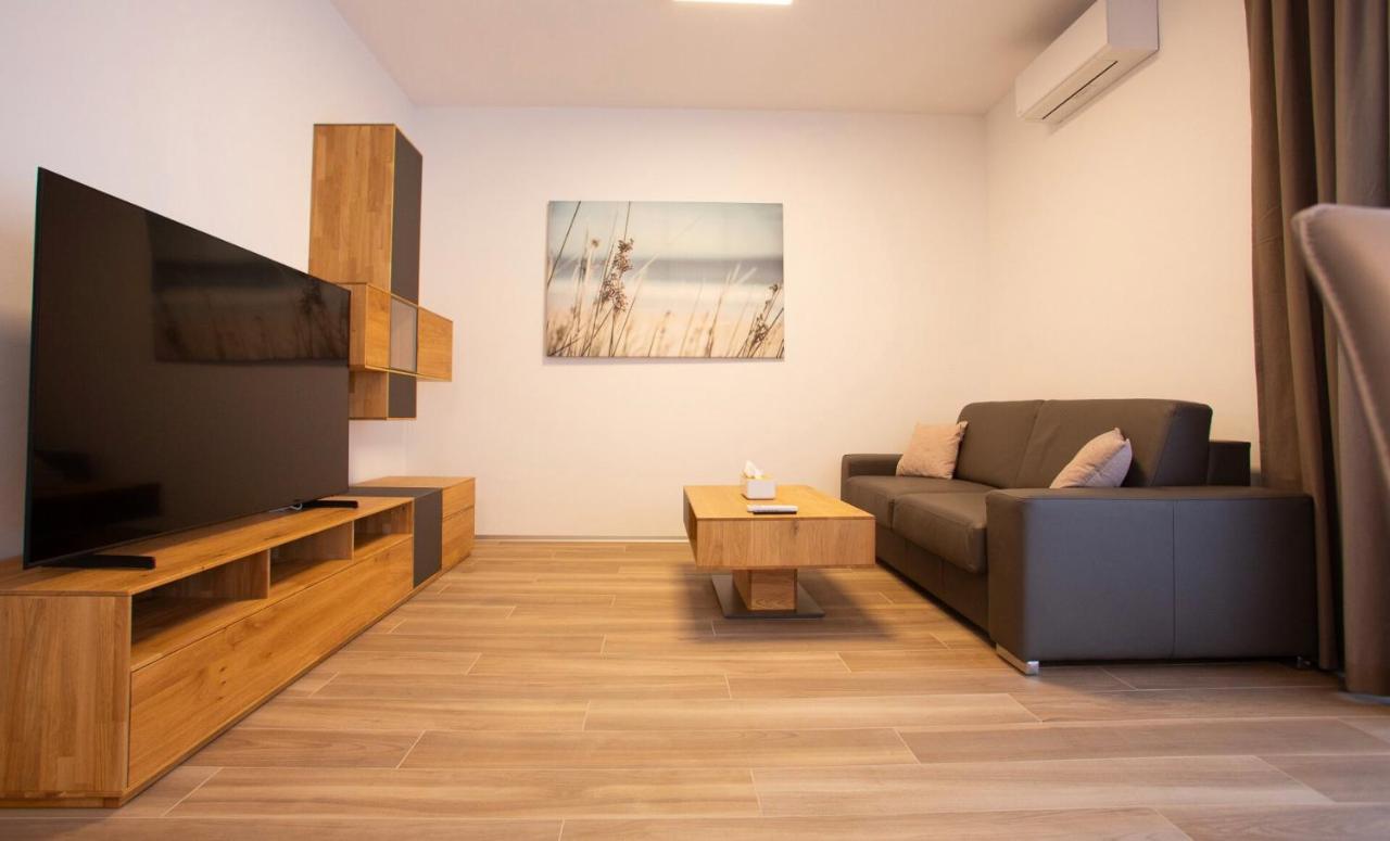 Deluxe Apartment Leibnitz Exterior photo